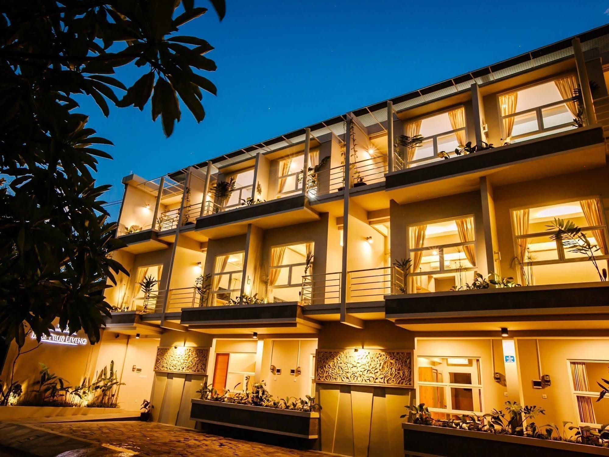 Bali True Living Aparthotel Denpasar  Exterior photo